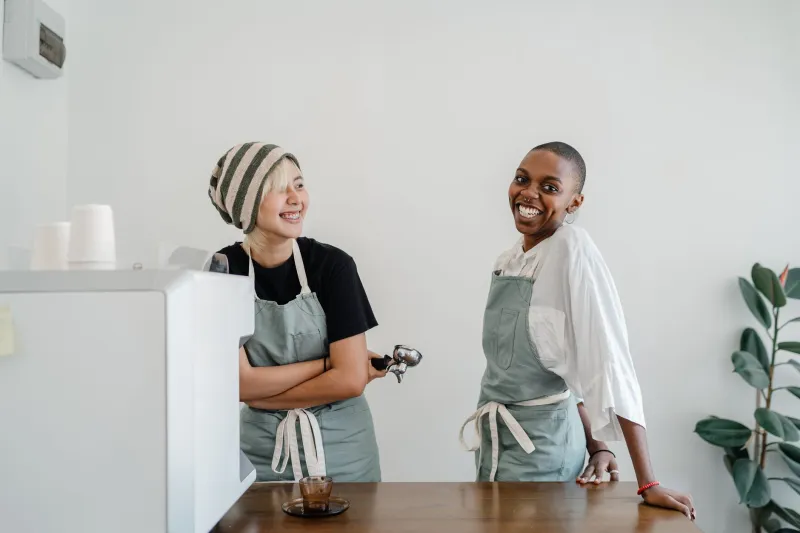 Words That Actually Land: The Surprisingly Deep Art of Giving a Compliment That Means Something